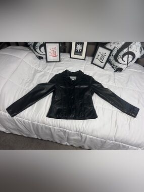 Wilsons Leather Women's Black Button-Front Leather Jacket